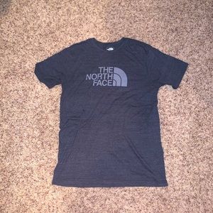 Men’s North Face t shirt